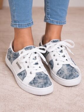 Guess Denim Logo Sneakers White Lace Up Casual Shoes Size 7 Womens
